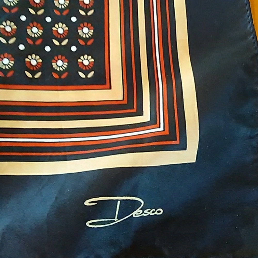 DESCO SCARF!